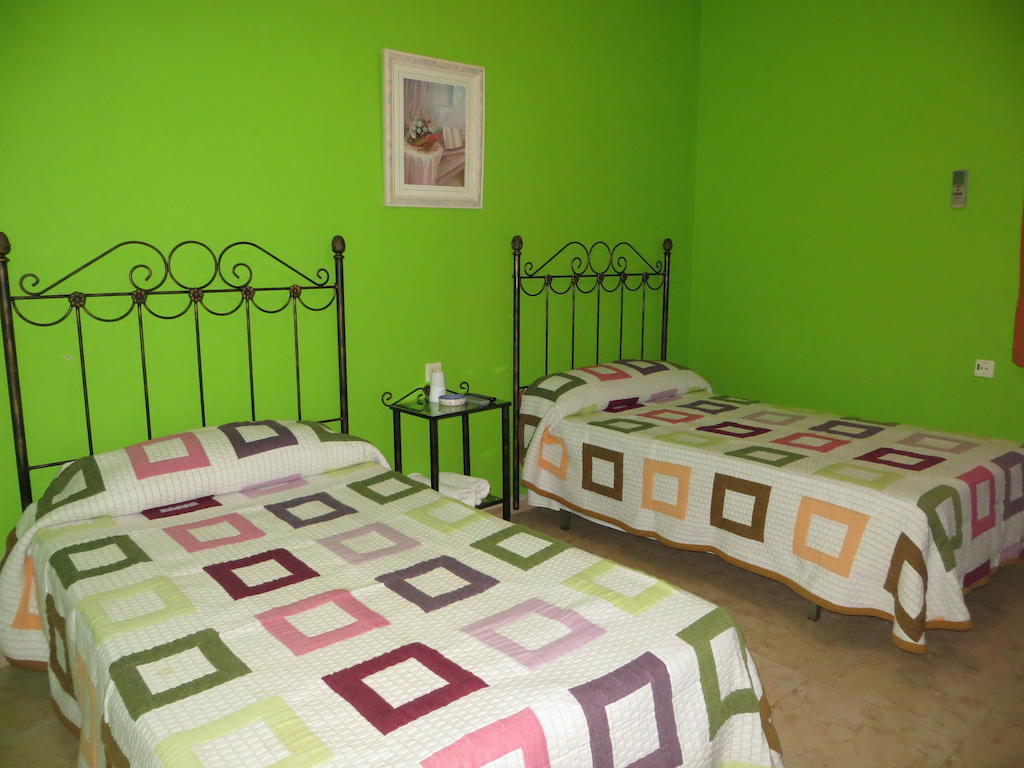 Hostal Restaurante Reina El Tejar Екстер'єр фото