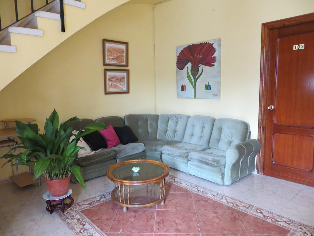 Hostal Restaurante Reina El Tejar Екстер'єр фото