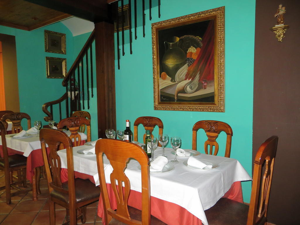 Hostal Restaurante Reina El Tejar Екстер'єр фото