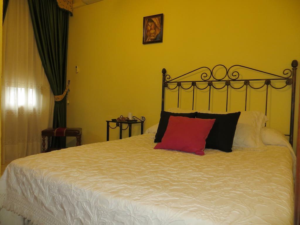 Hostal Restaurante Reina El Tejar Екстер'єр фото