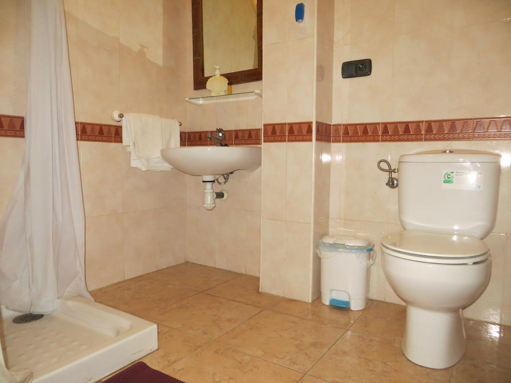 Hostal Restaurante Reina El Tejar Екстер'єр фото