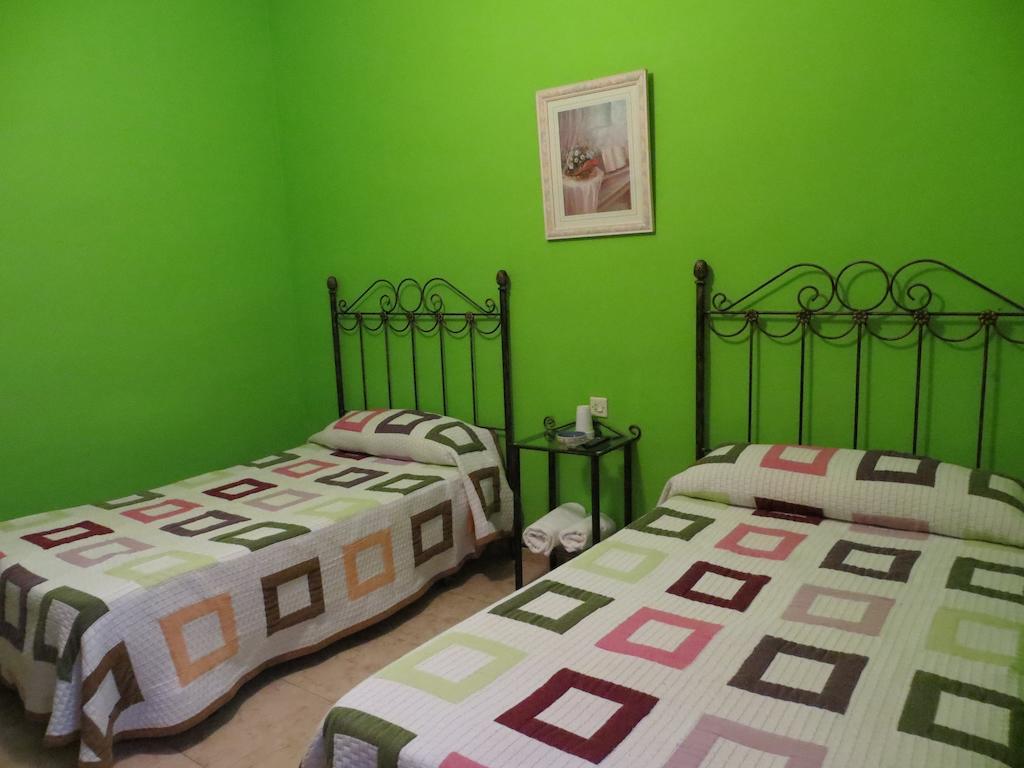 Hostal Restaurante Reina El Tejar Екстер'єр фото