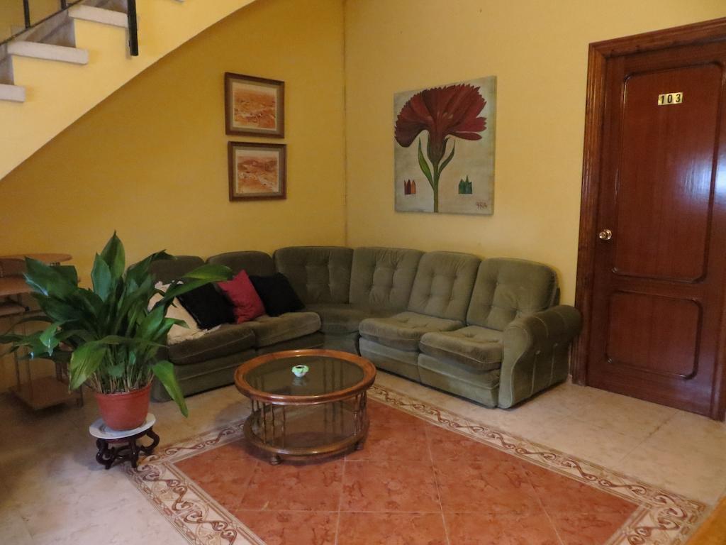 Hostal Restaurante Reina El Tejar Екстер'єр фото