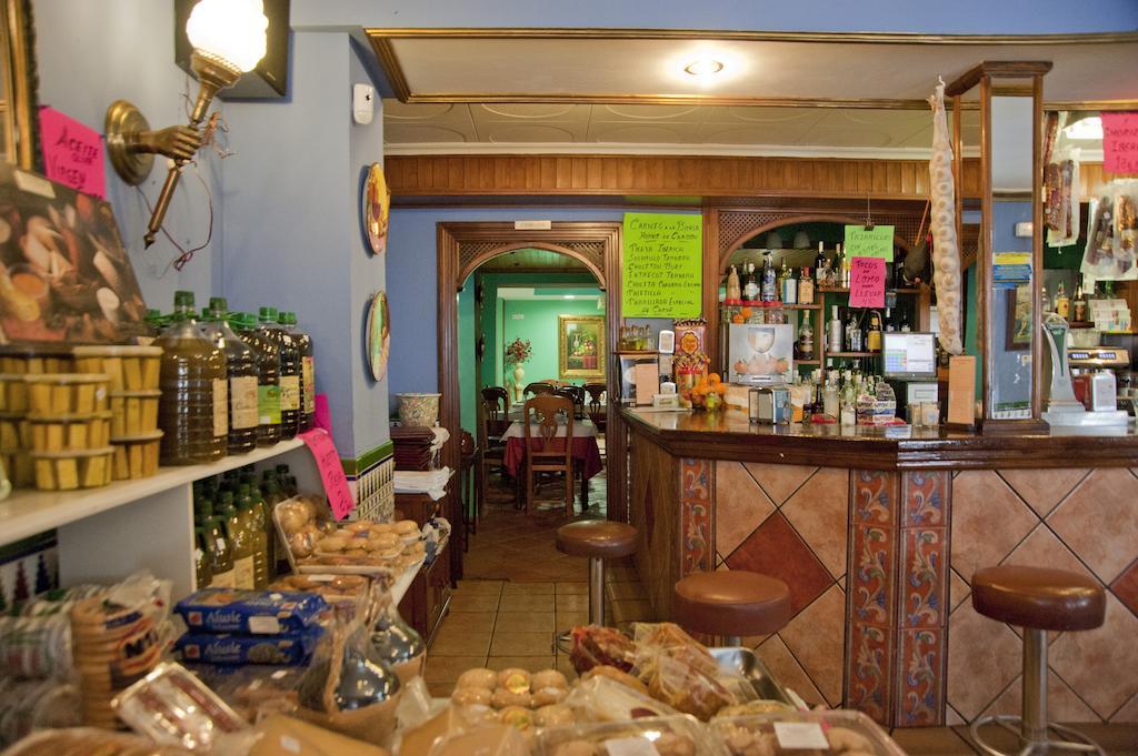 Hostal Restaurante Reina El Tejar Екстер'єр фото